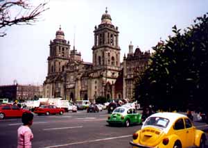 Die Kirche am Zocalo, der zentrale Platz von Mexico City
